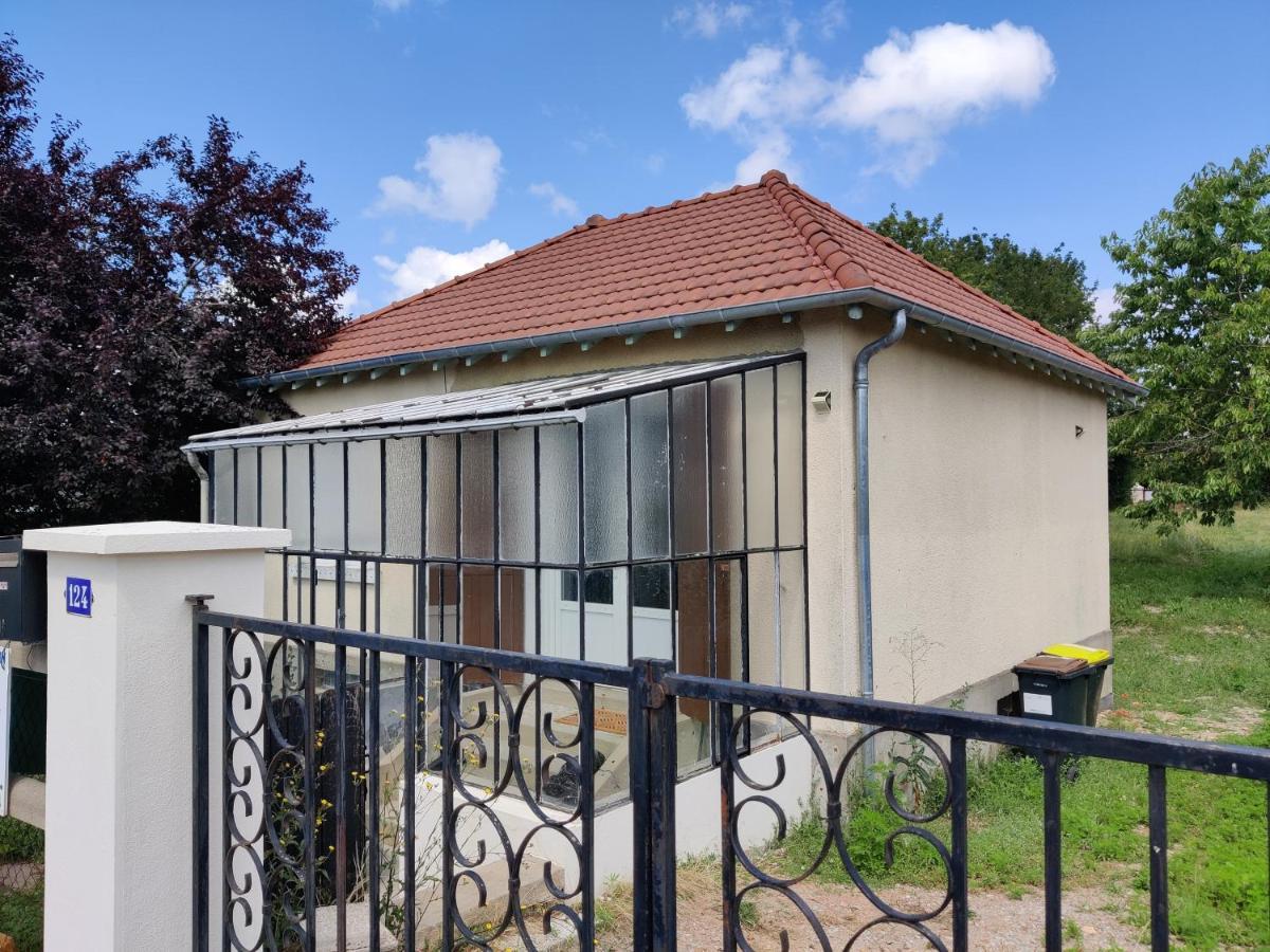 Studio Spacieux Tout Equipe Avec Jardin Varennes-Vauzelles Esterno foto